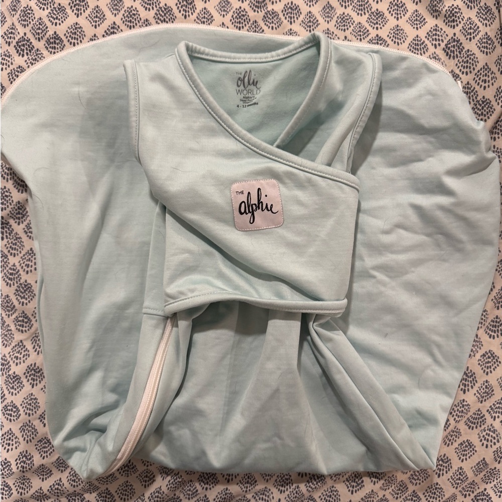 Ollie Alphie Swaddle in Light Blue